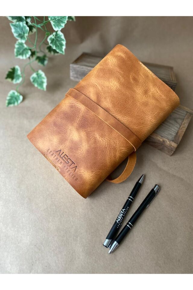 STILO – Kitap Kılıfı & Kalemlik Seti Camel
